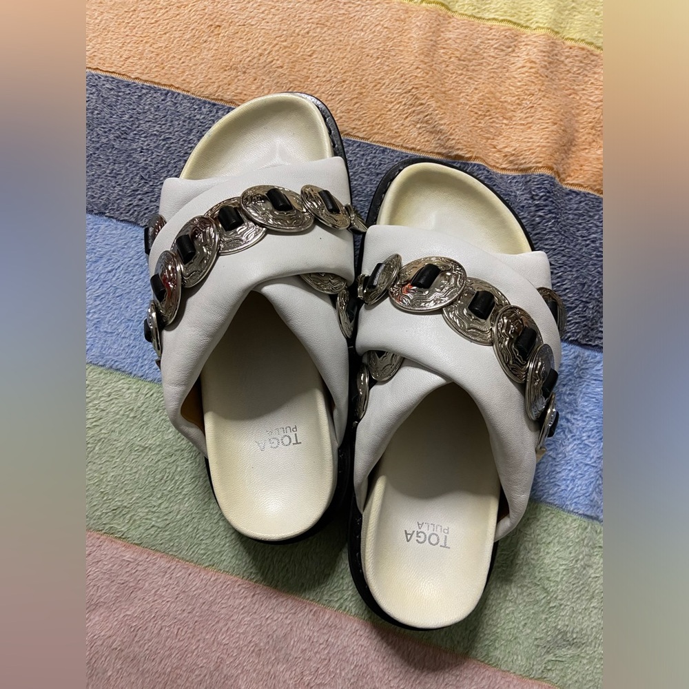 TOGA PULLA White Criss-Cross Sandals